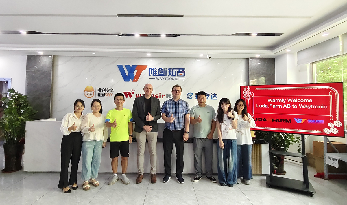 瑞典客户远道而来，共商智能插座新合作-唯创知音