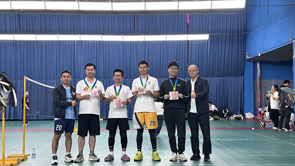 男子单打情怀组前四合影 男子单打情怀组前四合影
